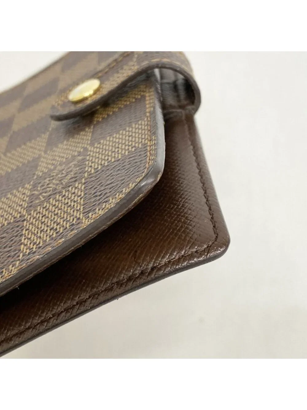 Louis Vuitton agenda binder included